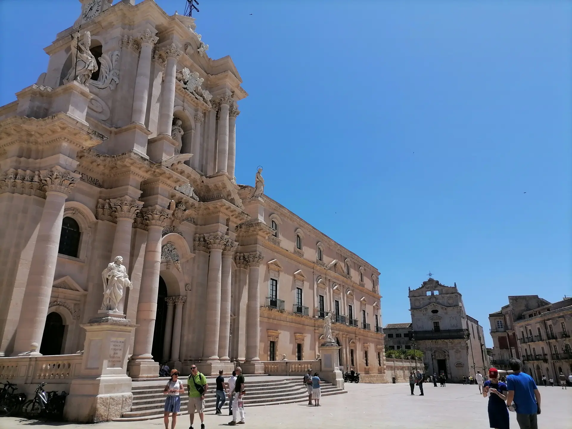 Prenota in anticipo a Siracusa - Syraka Design Rooms