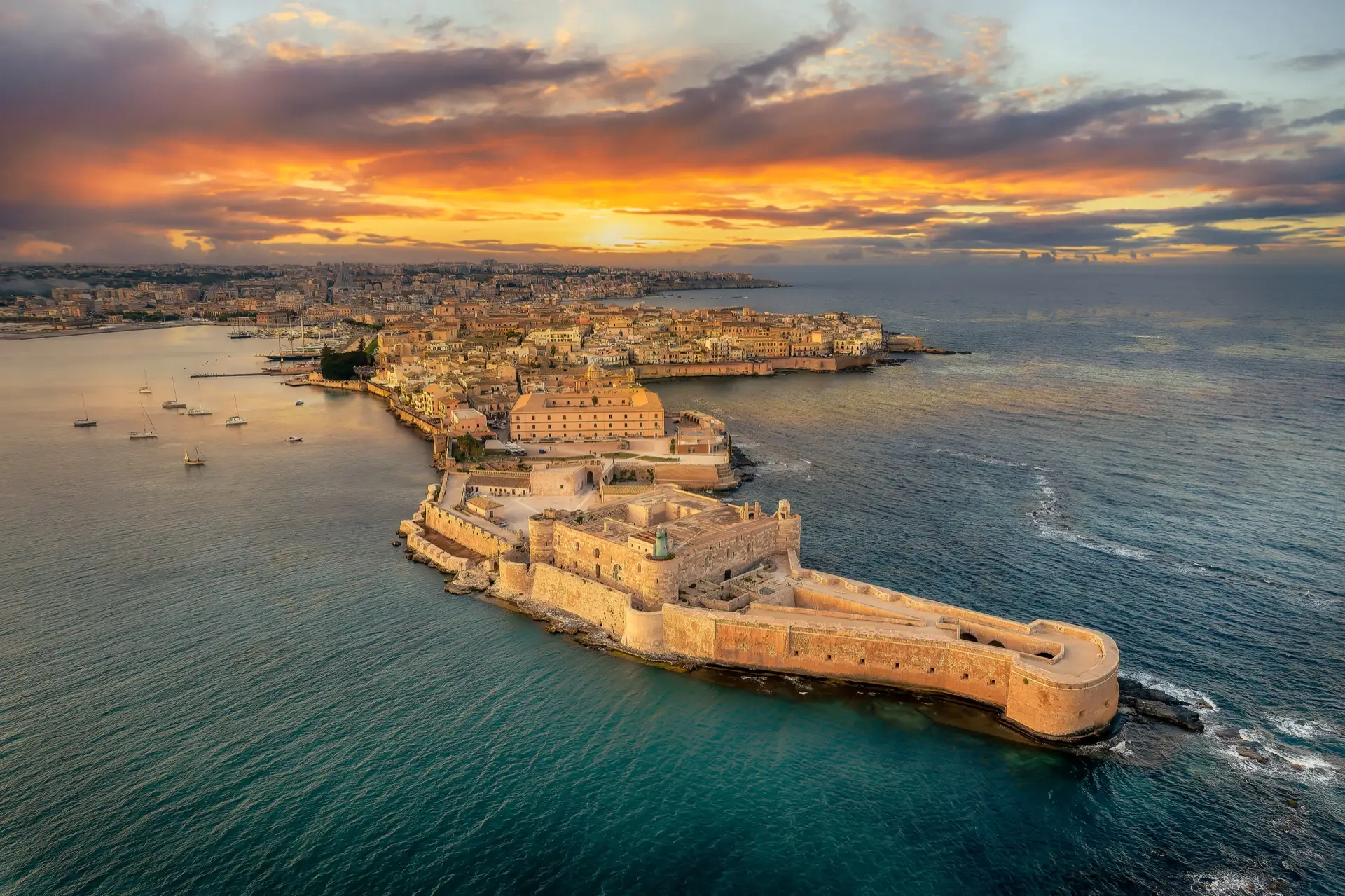 Soggiorno lungo a Siracusa - Syraka Design Rooms